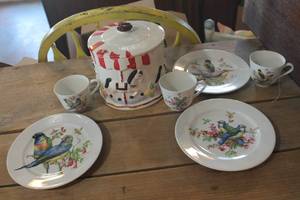 lot 5163 image: Vtg. Made in Japan Cookie Jar and More