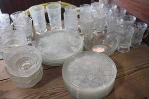 lot 5191 image: Indiana Tiara Glass Pine Frosted Dish Set