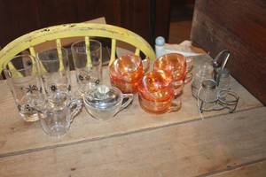 lot 5219 image: Vtg. Iridescent Punch Cups and More