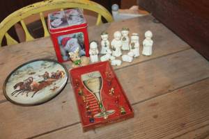 lot 5220 image: Christmas Figurines and More
