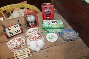 lot 5234 image: Vintage Wall Pocket, Tins and More