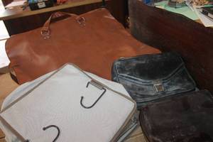 lot 5250 image: Vintage Garment Bag and More
