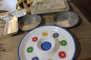 lot 5301 image: Cake Pans and More