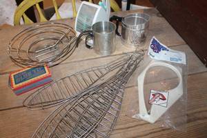 lot 5302 image: Flour Sifters and More