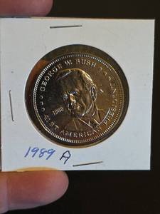 lot 5 image: George W. Bush 1989 Presidential Commemorative Double Eagle Coin