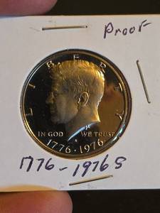lot 10 image: 1776-1976S Kennedy Bicentennial Proof half dollar
