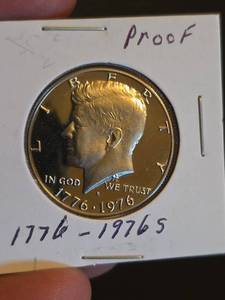 lot 11 image: 1776-1976 S Kennedy Bicentennial Proof half dollar