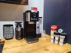 lot 21906 image: Ninja Dual Brew Coffee Maker  Model CFP105CO w Boly Flat Burr Grinder  Model HY-1421