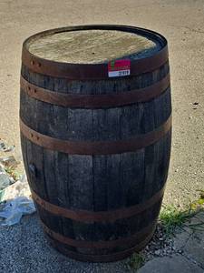 lot 21919 image: Vintage-Style Oak Barrel with Steel Hoops and Bung Hole Plug