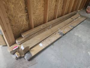 lot 21967 image: Lot of T-Moulding Flooring Trim Pieces 94.5in x 1.77in x 0.24in in Boxes