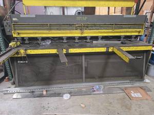 lot 8793 image: HTC Shears Hydra-Tool Hydraulic Shear 10 Ga Capacity  Model 1010 HS