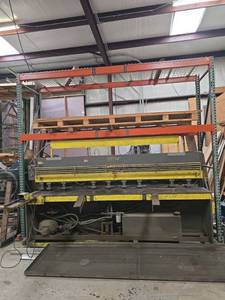 lot 8810 image: Pallet Racking