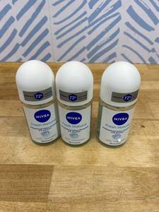 lot 291714 image: Nivea Fresh Natural Roll On  1.69 Fl Oz (50ml)  Pack of 3
