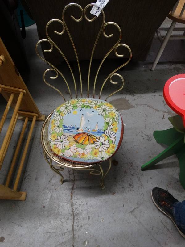 lot 8034 image: small metal vanity chair