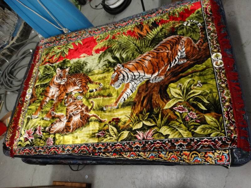 lot 8069 image: Tigers w Cubs Tapestry-- Approx. L69 x W47