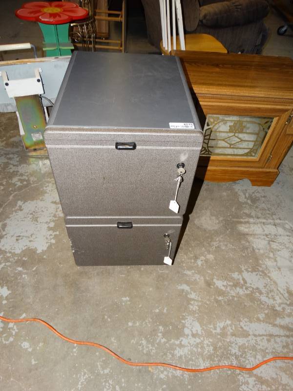 lot 8076 image: Small 2 Drawer File Cabinet w Keys-- Approx. L16 x W21 x H28