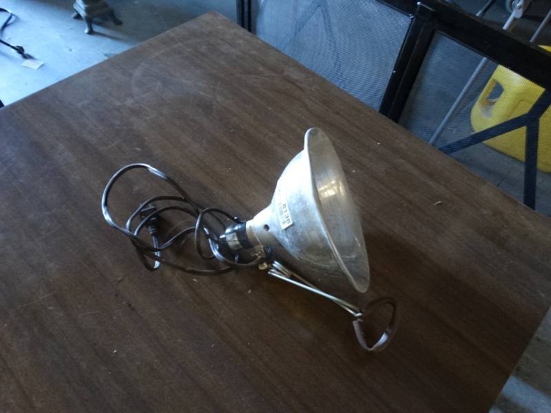lot 8138 image: Clip-On Work Light