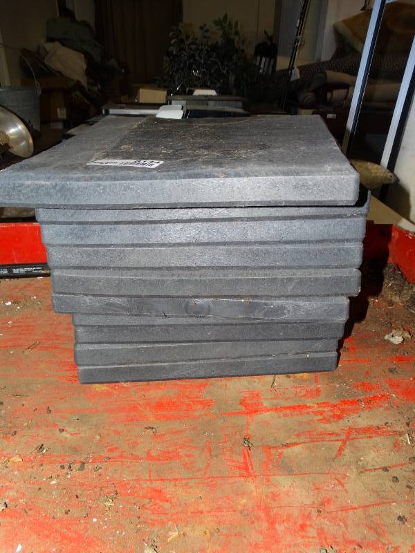 lot 8144 image: lot of 10 black plastic stepping stones