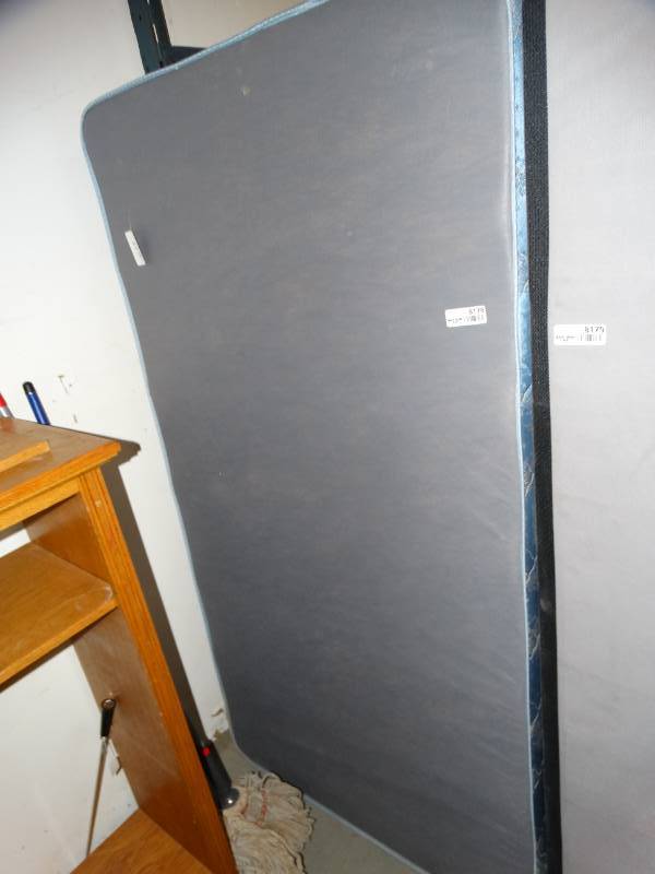 lot 8178 image: twin size Box Spring