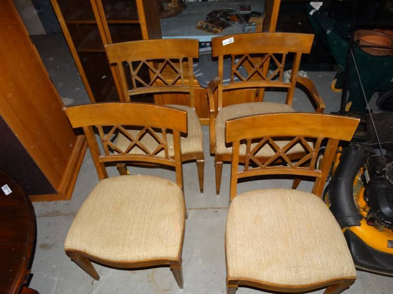 lot 8224 image: Set of 4 Dining Chairs