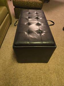 lot 834 image: Black Tufted Storage Bench with Handles, 17x36x18