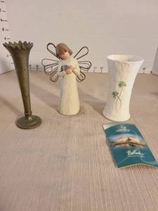 lot 1045 image: Belleek bud vase, 4.5in tall, Willow Tree angel, brass bud vase