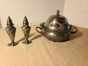 lot 1052 image: Antique silverplate covered butter dish with s and p shakers