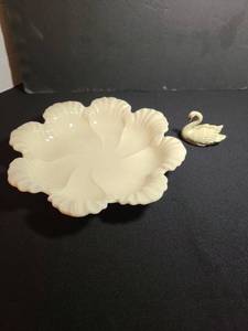 lot 1053 image: Lenox porcelain decorative bowl and swan figurine
