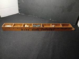 lot 1071 image: Make Mine Countey Wooden Ruler Desk Organizer with 7 Compartments