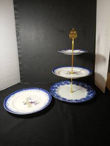lot 1088 image: 3-Tier Tiered Server Blue White Floral Plates Gold Handle