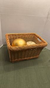 lot 1115 image: Woven Basket with Decorative orbs