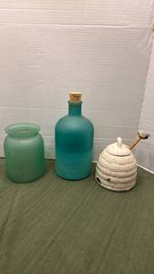 lot 1130 image: Pfaltzgraff honey jar and stick with teal vase and jar