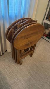 lot 1233 image: Set of 4 wooden tv trays with rack