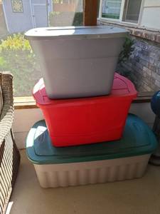 lot 1306 image: Two Rubbermaid totes2,  and  Sterilite Storage Containers , cracked on lid