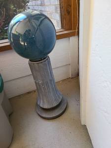 lot 1307 image: Decorative Garden Gazing Ball with Pedestal Stand 33 inch tall