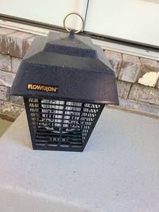 lot 1311 image: Flowtron Electronic Insect Killer untested