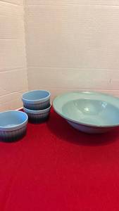 lot 1405 image: 3 crock pot ramekins, Royal Doulton Gordon Ramsey serving bowl