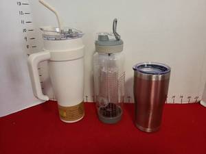 lot 1435 image: Infusion Pro Water Bottle  40 Tumbler and Tumbler with Linda engraved