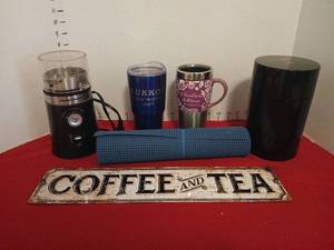 lot 1444 image: Hamilton Beach Coffee Grinder with coffee vac container Drinkware Items Lot