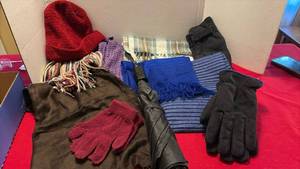 lot 1505 image: Mixed Lot Hats Scarves Gloves Accessories