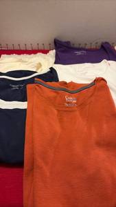 lot 1547 image: Ladies size large tops