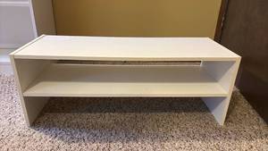 lot 1558 image: Pressed board shoe rack. 12x31x12
