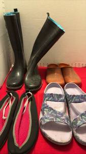 lot 1560 image: Ladies outdoor wear sizes 9-10