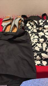 lot 1561 image: Ladies swimwear 14 and sandals size 41