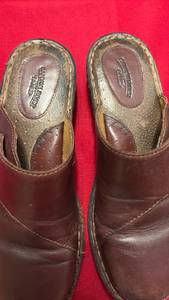 lot 1562 image: Ladies shoes size 9