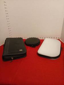lot 1628 image: Lot of CD DVD Cases and Sleeves