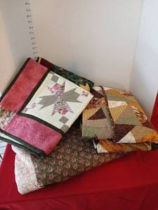 lot 1720 image: Quilted Blanket  full and Throw with two lap quilts