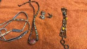 lot 1903 image: Ladies jewelry
