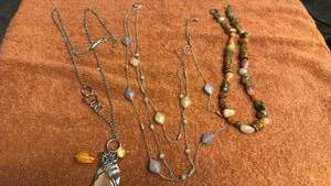 lot 1923 image: Necklaces