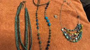 lot 1932 image: Necklaces and pin